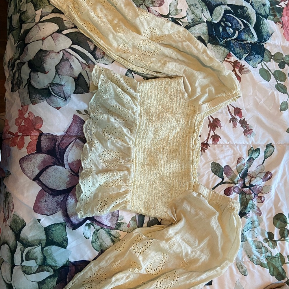 American Eagle crop top